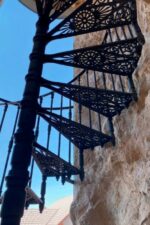 CAST-IRON SPIRAL STAIRCASE - Image 3