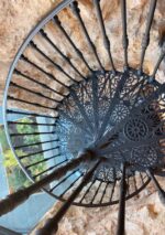 CAST-IRON SPIRAL STAIRCASE - Image 4
