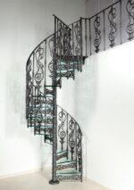 GLASS AND CAST IRON SPIRAL STAIRCASE - Image 3
